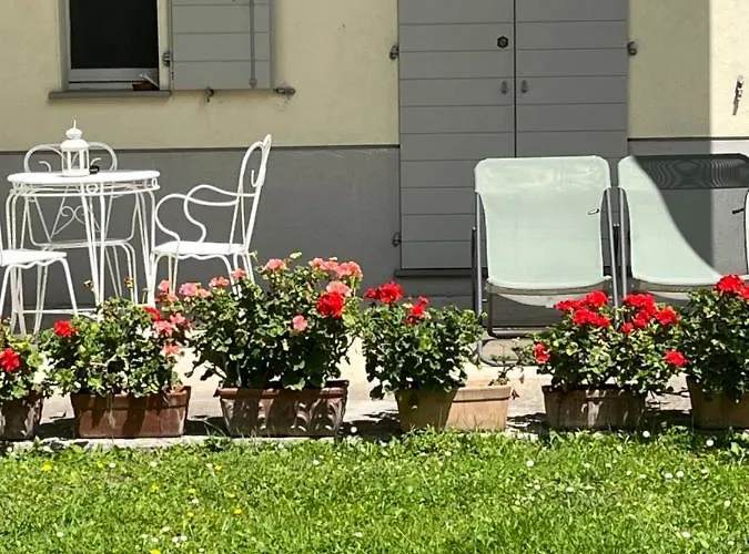 Acero Giallo 3* بارما